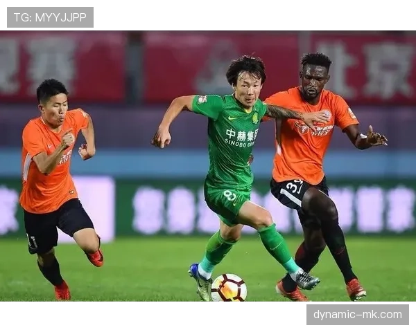 南特防线焕发新活力:创新防守体系助力后防稳步提升