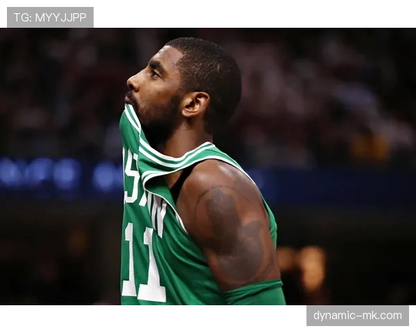 凯里·欧文又晒豪宅细节，看到那私人影院我默默给自己存折下跪